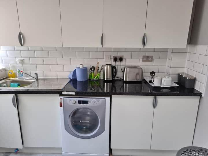 Next To Liverpool Stadium Apartment Exterior photo